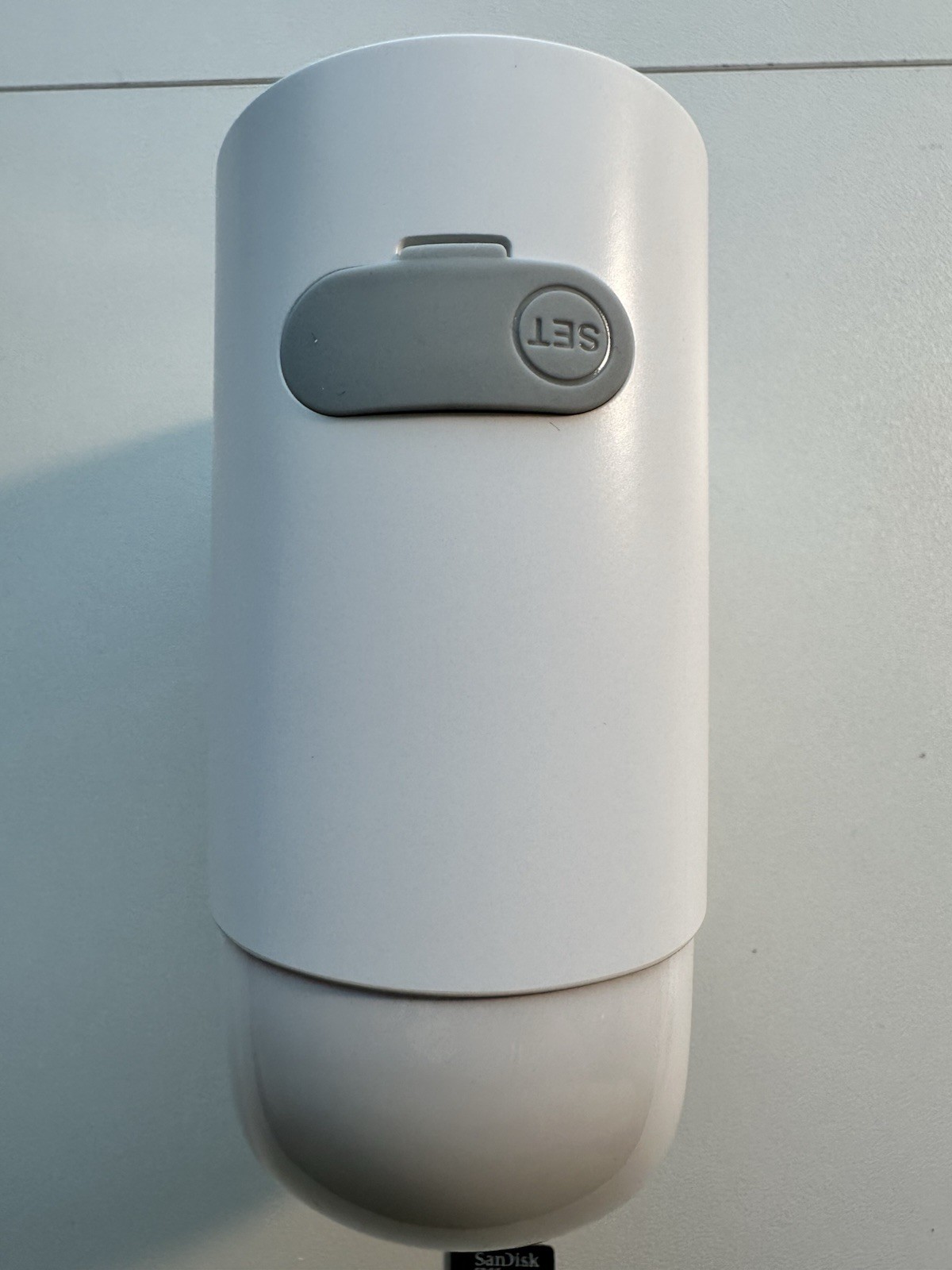 Swann Xtreem Eco Security Camera w magnetic mount, 2-Way Talk SWIFI-XTRCAMW