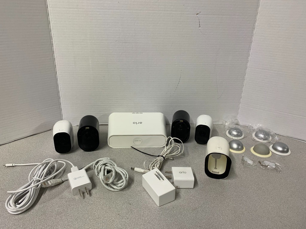 **NETGEAR Arlo Pro VMB4000 – Cameras, Base Station – Untested – READ