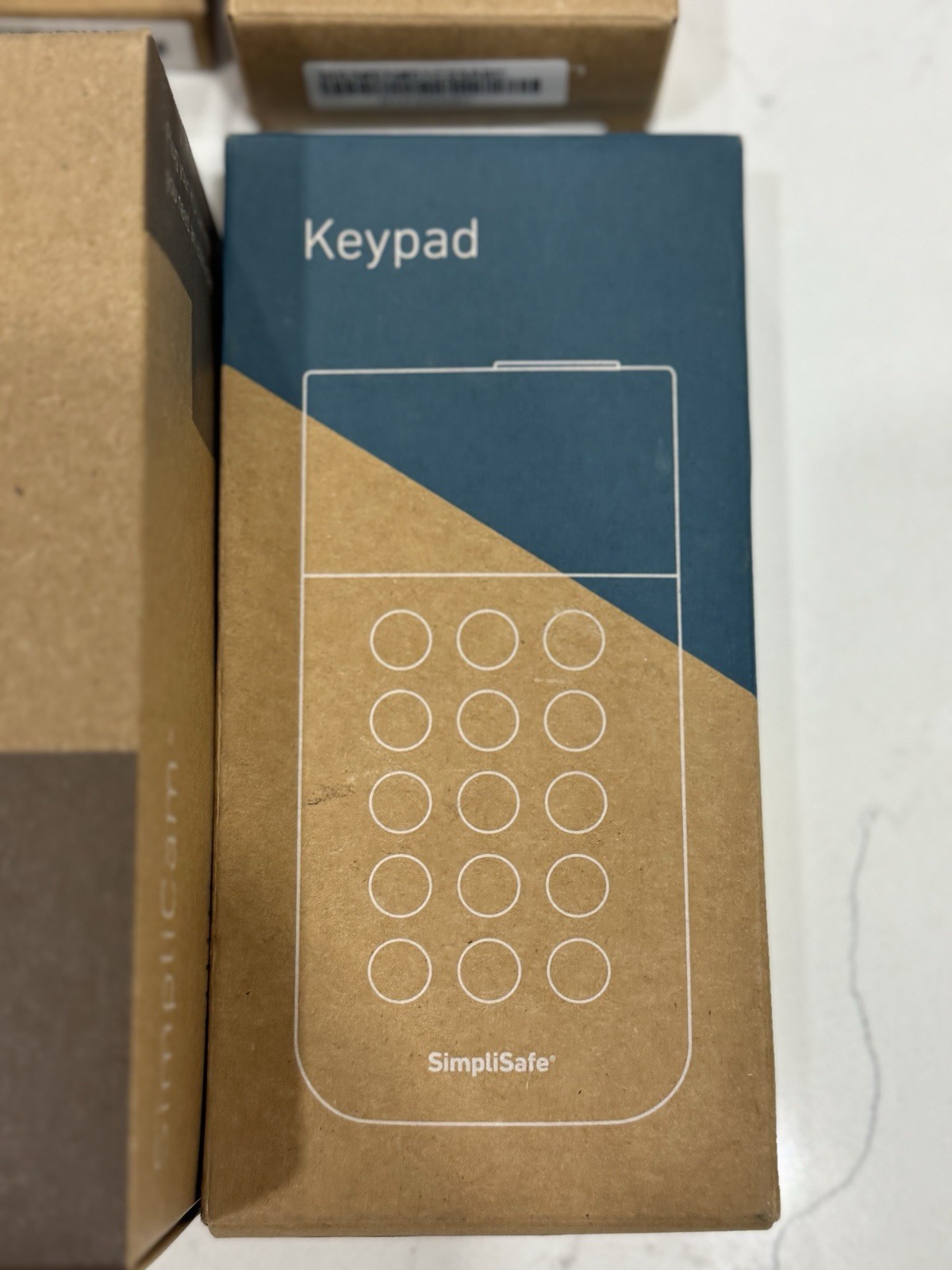 SimpliSafe Gen 3 Bundle BS3W Base, KP3W Keypad, ES3 & MS3 Sensors, SSCM1 Camera