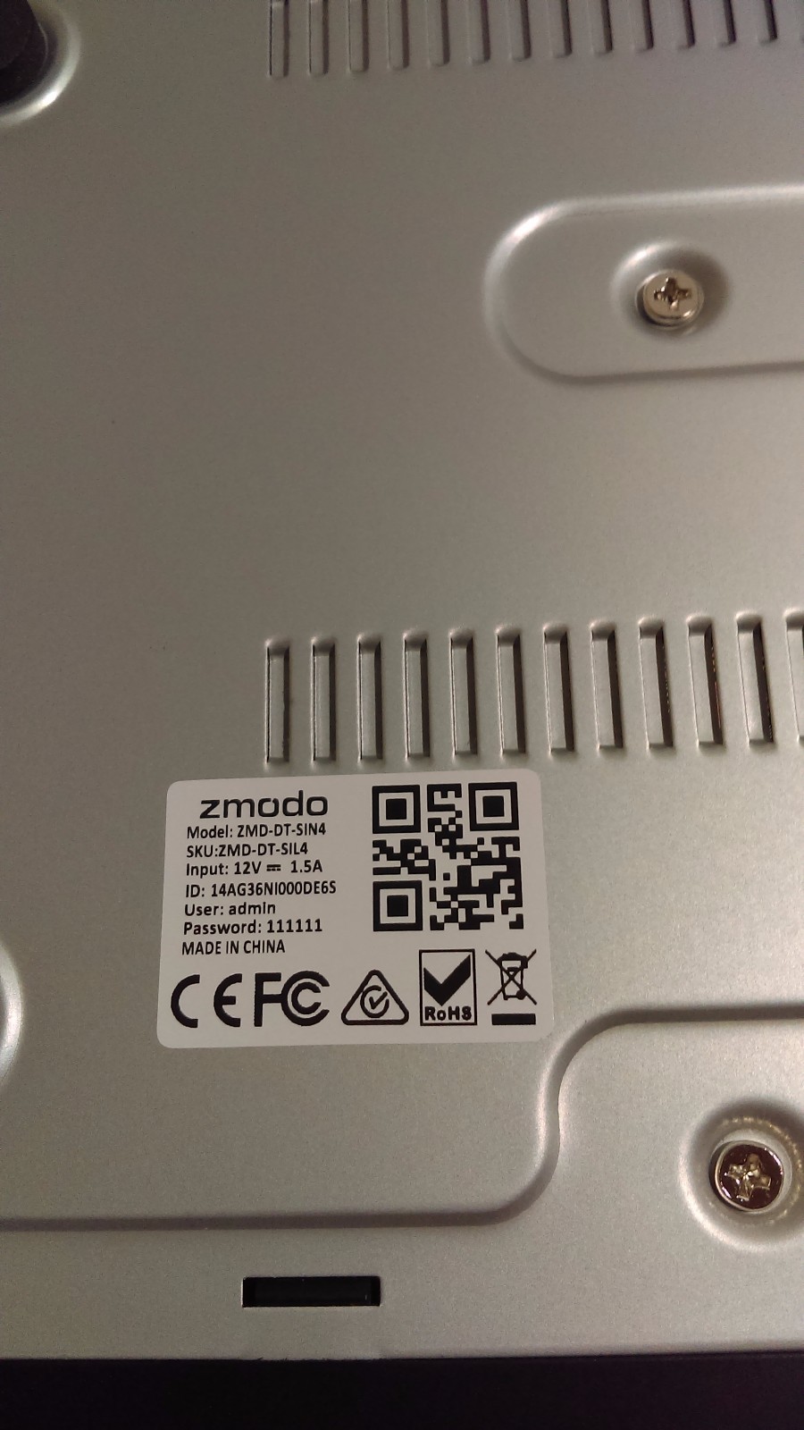 Zmodo 4 Channel H.264 Security DVR 500GB HDD *READ* FOR PARTS ONLY