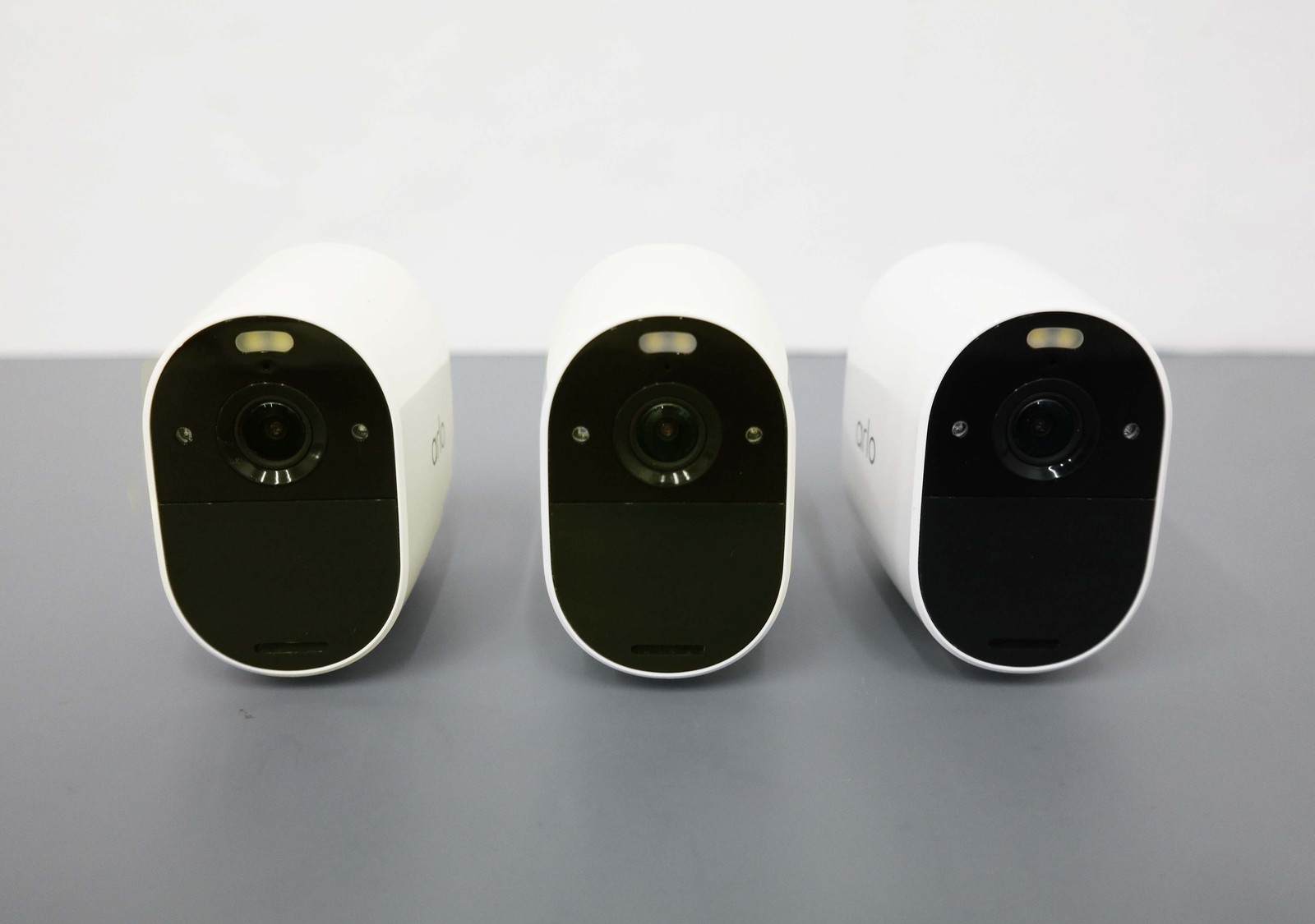 Arlo Essential VMC2330 Spotlight Indoor/Outdoor Wireless Camera 3-Pack