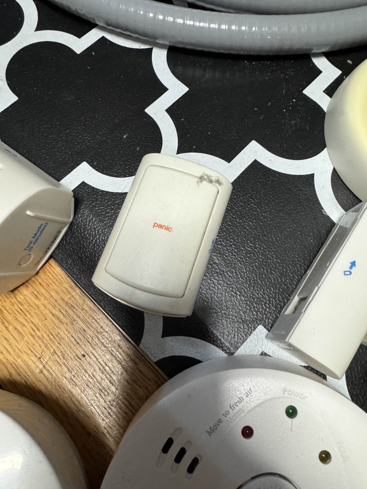 used SimpliSafe 1st Generation Original Security System Mixed Lot