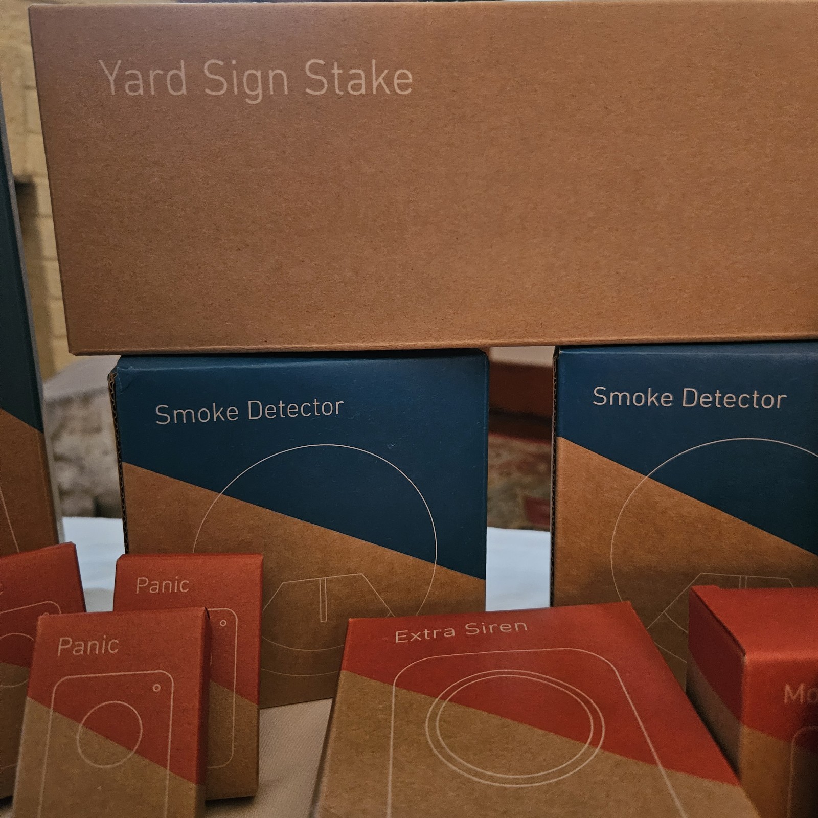 26 Piece SimpliSafe Security System – ModelSSCS3 Base, Plus Extras, New In Box
