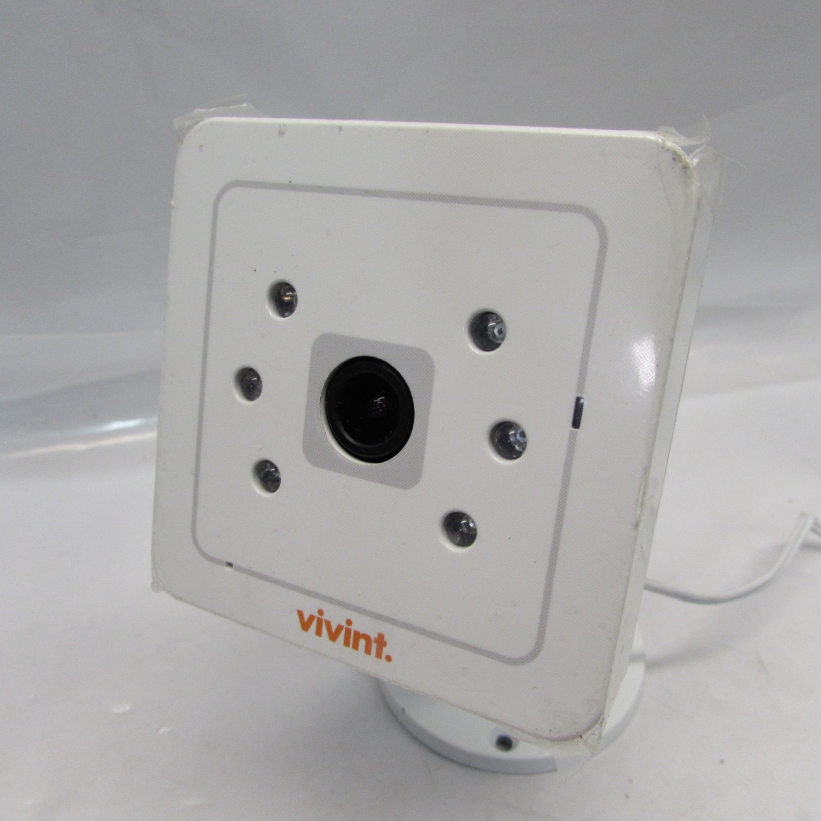 Vivint ADC-V520IR Indoor Wireless IP Camera w/Night Vision, Stand, Antenna, Cord