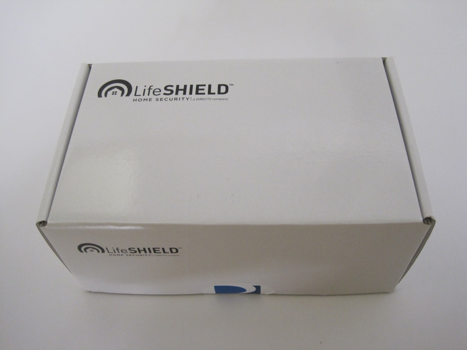 LifeShield SCH1R1-29 White & Black Wired SCH1R0 Camera with Stand & Power Cable