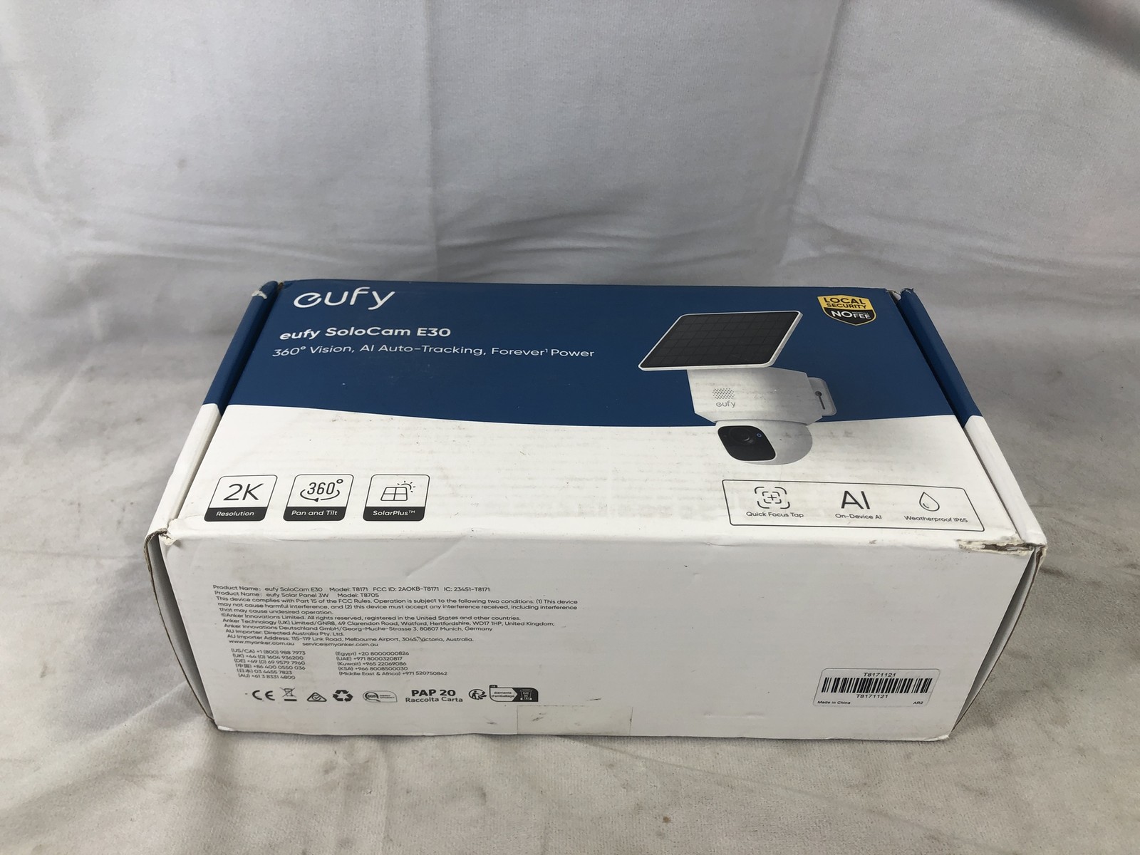 eufy SoloCam E30 2K AI Auto-Tracking Solar Security Camera White