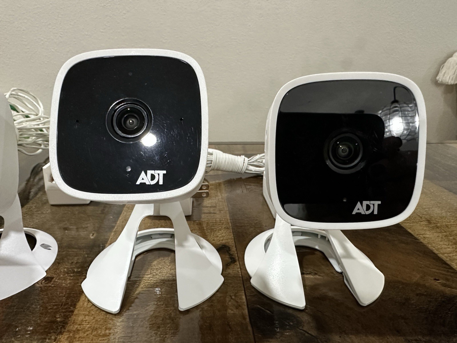 ADT Command Security System 4 Cameras OC845 RC845 Smart Home Touchscreen