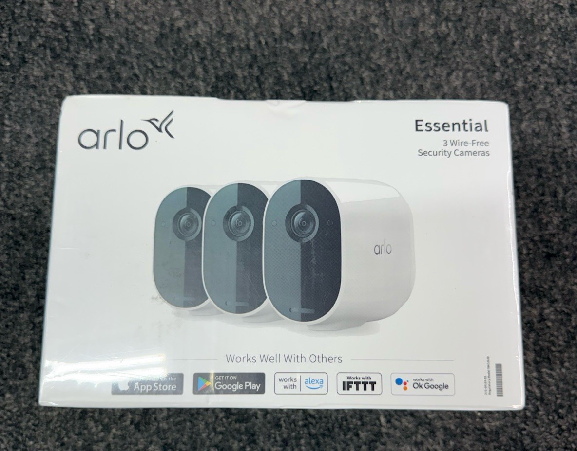 Arlo Essential 3 Wireless Spotlight Security Cameras 1080P 3 pack VMC2330-100NAS
