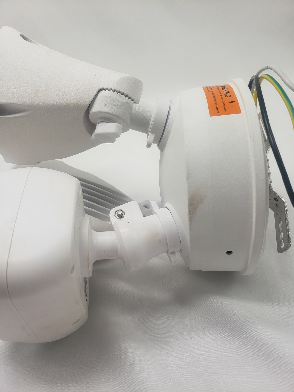 AWOW Smart WiFi Floodlight Camera, Android/iOS, 2500 Lumens (E97A)
