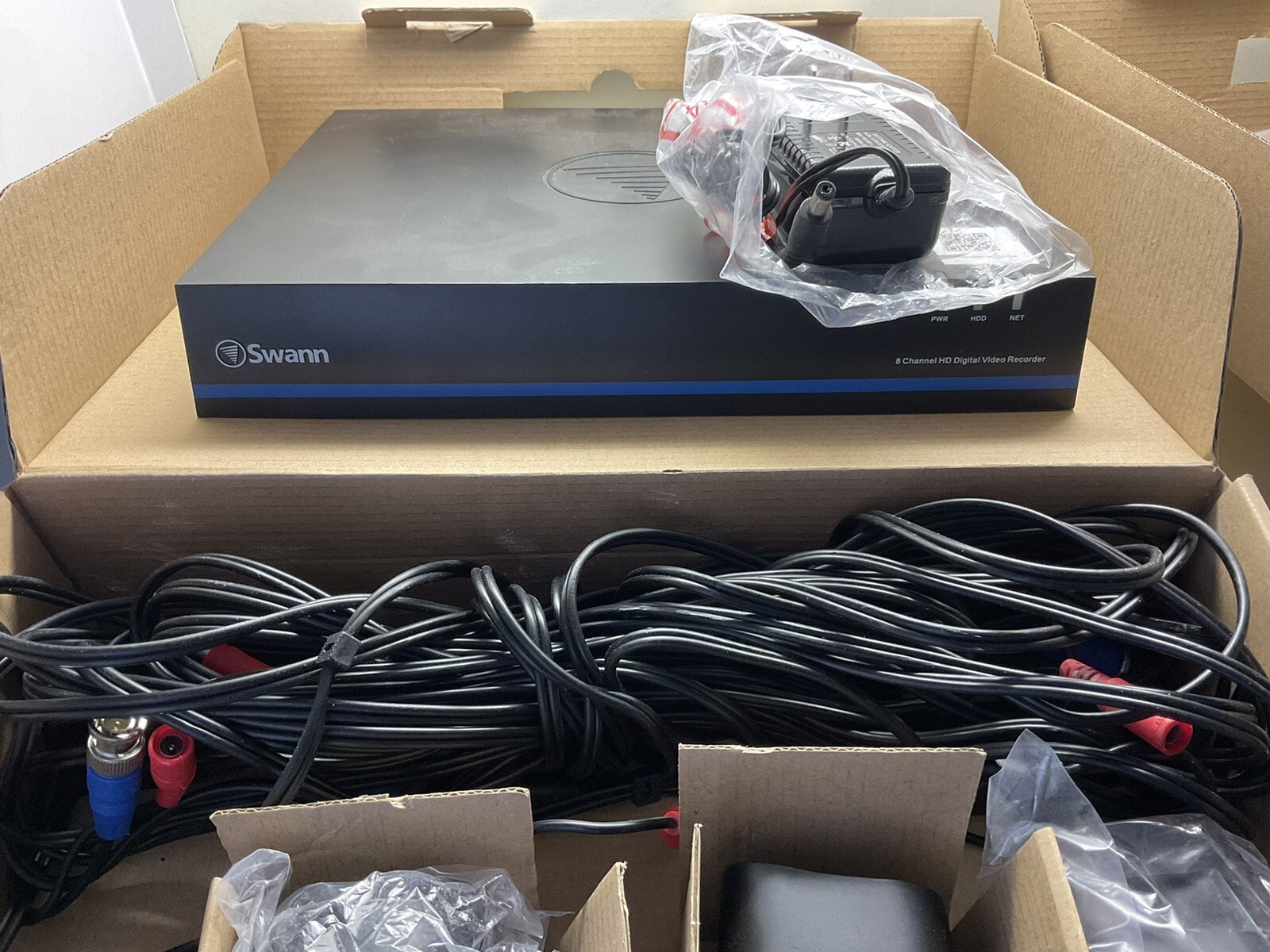 Swann HD Professional Security System720P Opened Box 500GB 7 Cameras