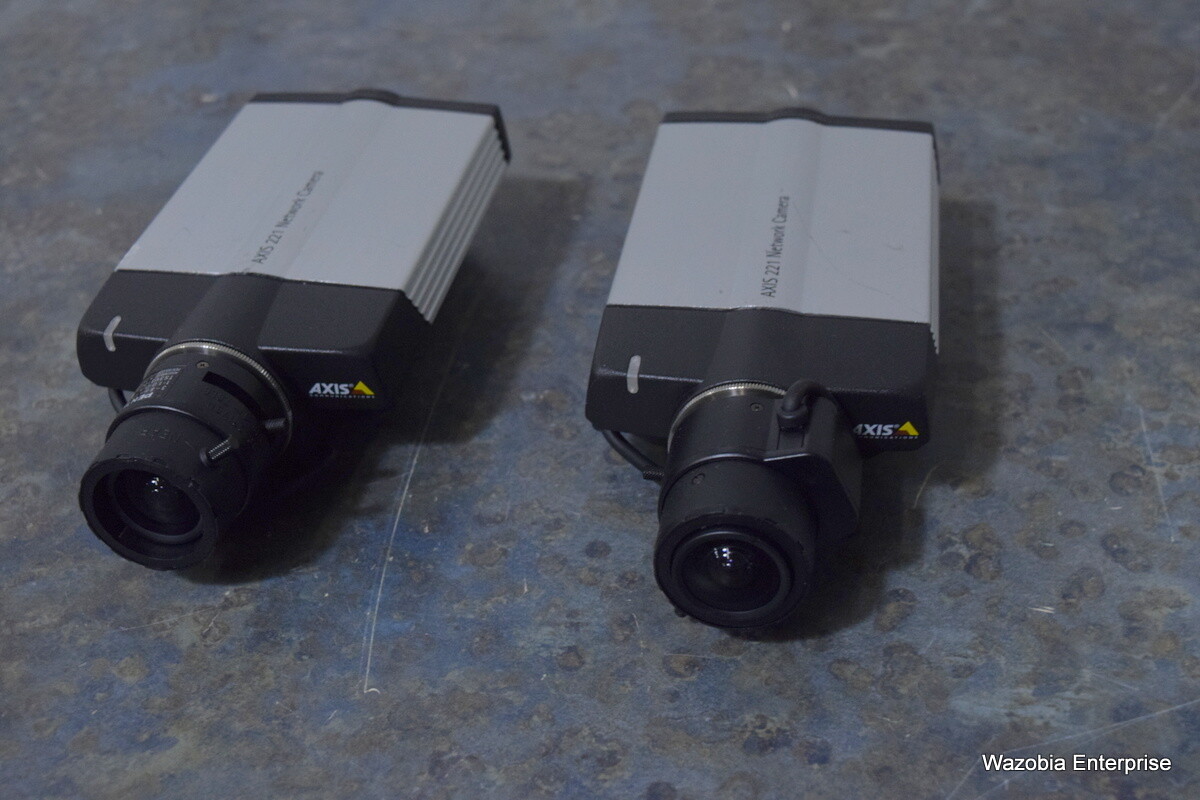 2 AXIS 221 NETWORK CAMERA 0221-001-02 WITH PENTAX 3-8 MM CS 1:1.0 D/N TS3VS10ED
