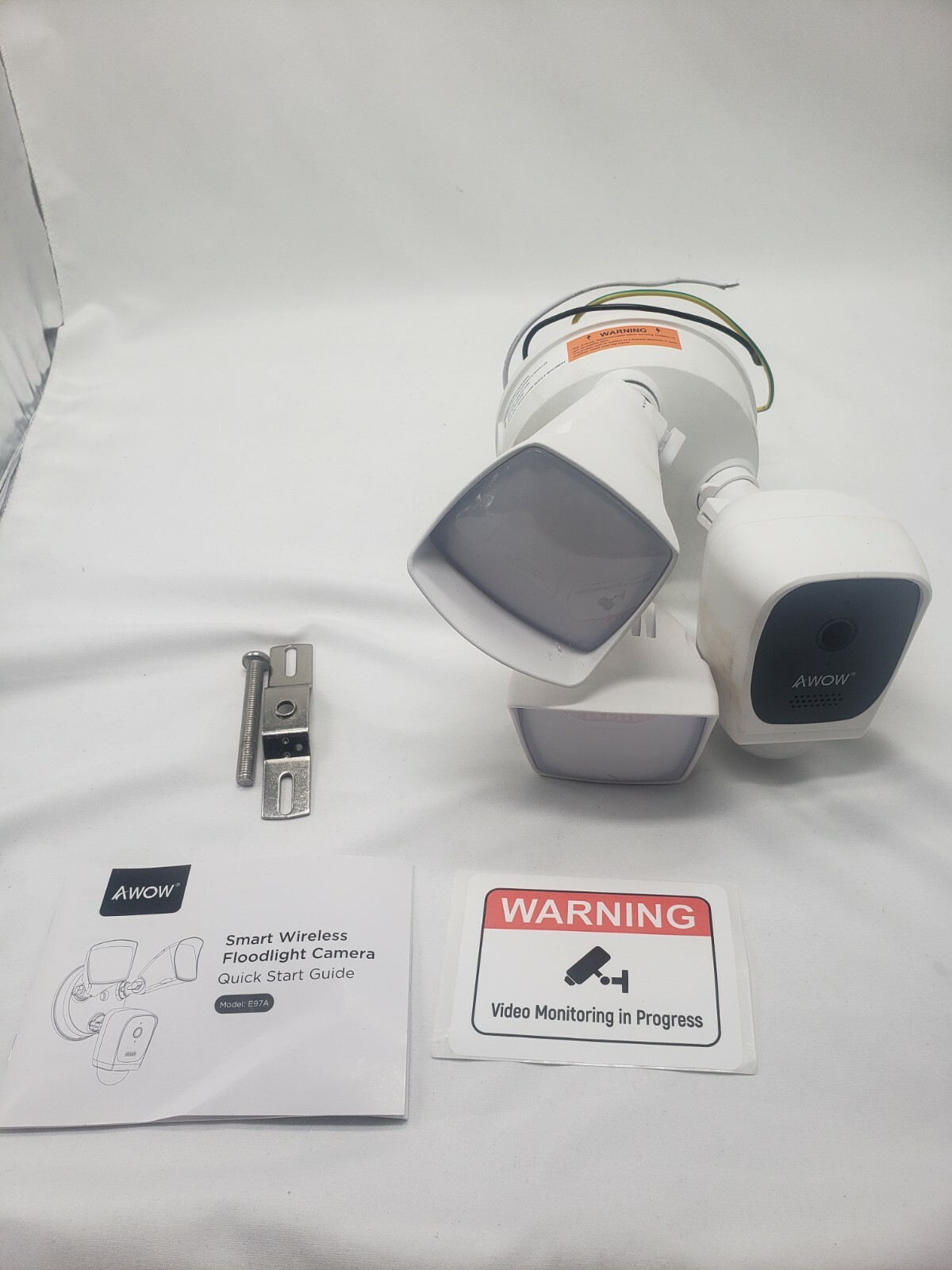 AWOW Smart WiFi Floodlight Camera, Android/iOS, 2500 Lumens (E97A)