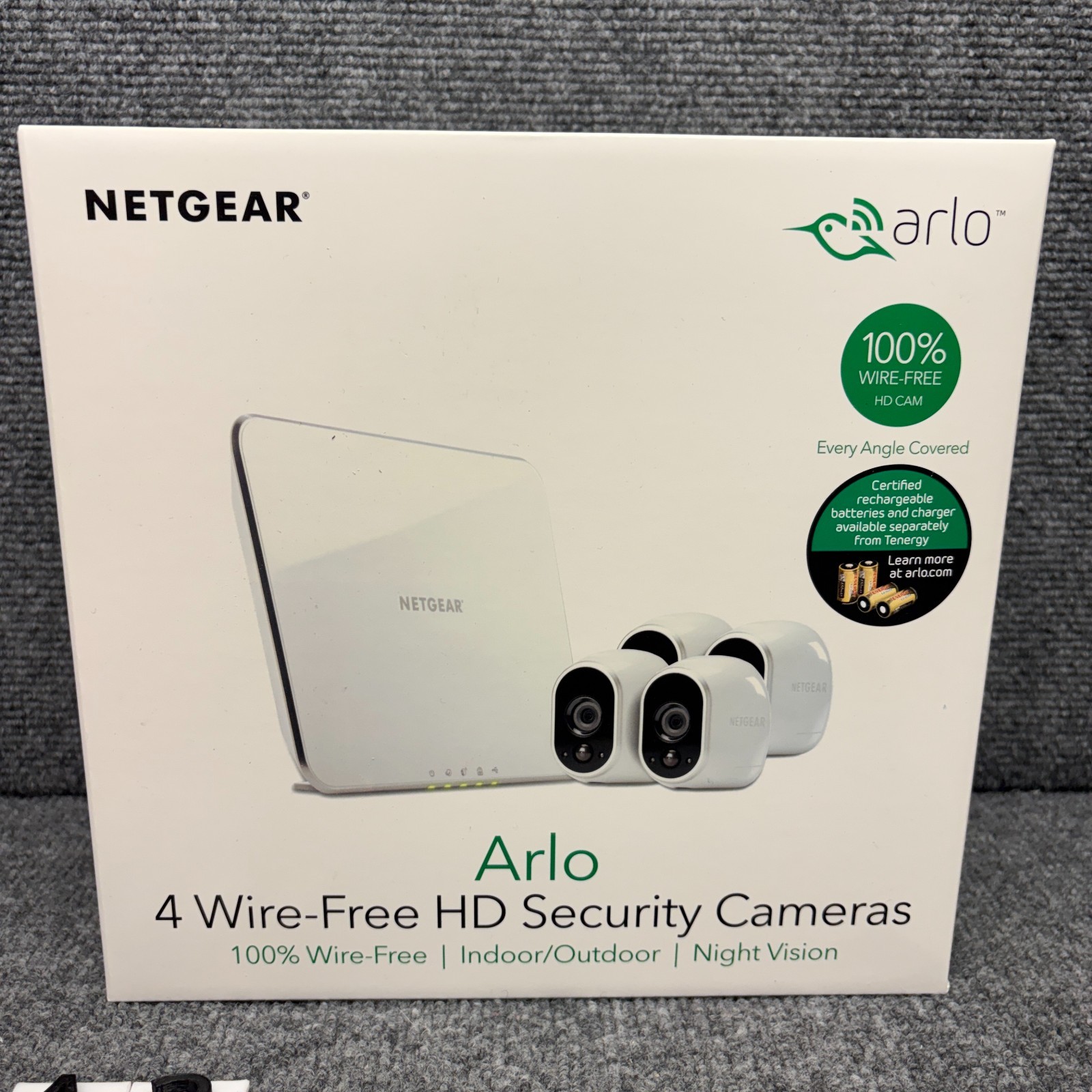 Netgear Arlo 4 wire-free HD Security Cameras VMS3430-100NAS NEW