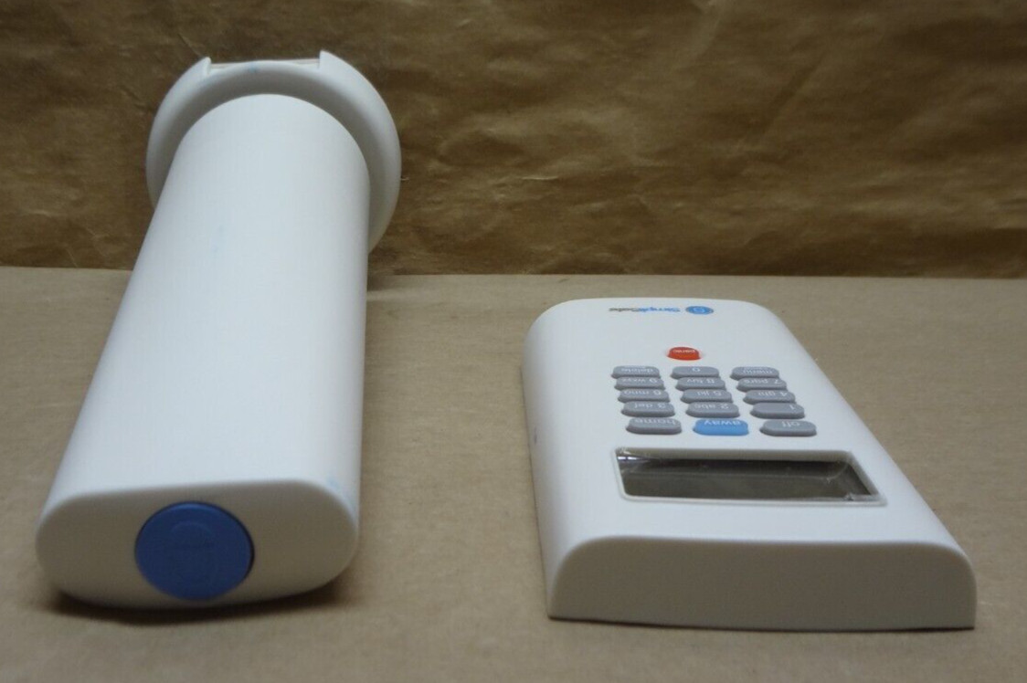 SimpliSafe 7 Piece Wireless Home Security System Open Box Smart Alarm