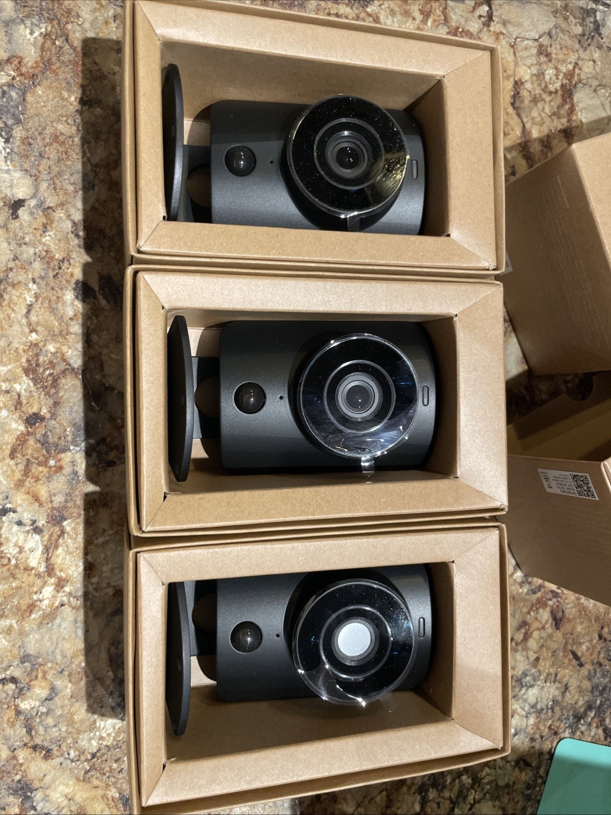 SimpliSafe Security System with Indoor/Outdoor Cameras