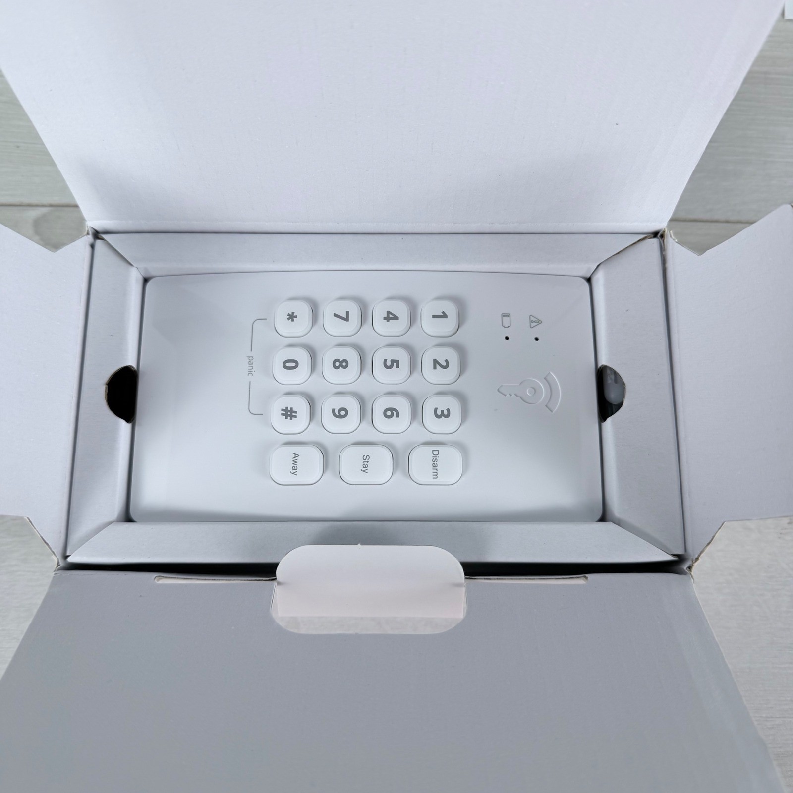 Frontpoint Home Security System Safehouse 6 Piece Kit Hub Doorbell Sensors