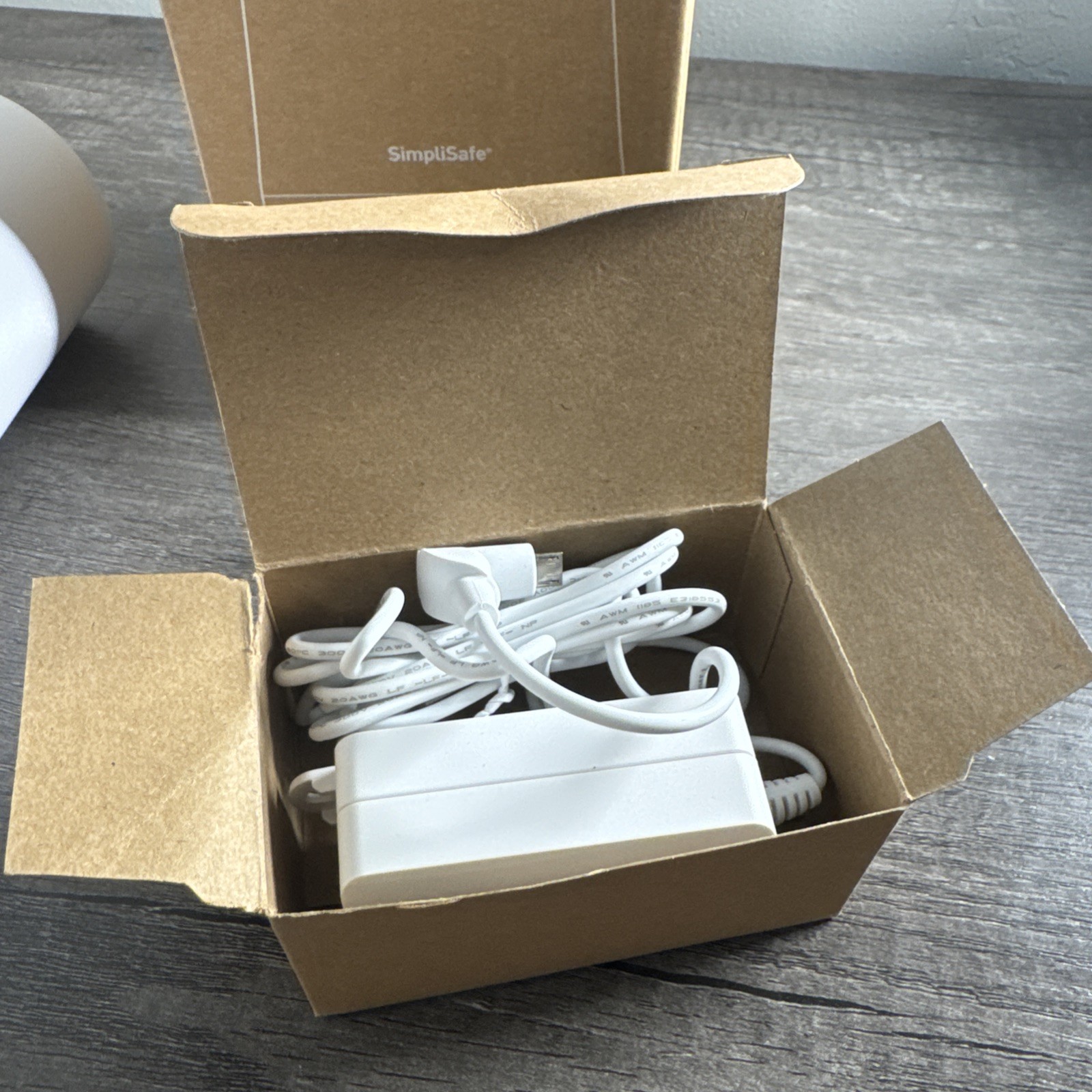 Simplisafe Home Security System Base Station White SSBS3