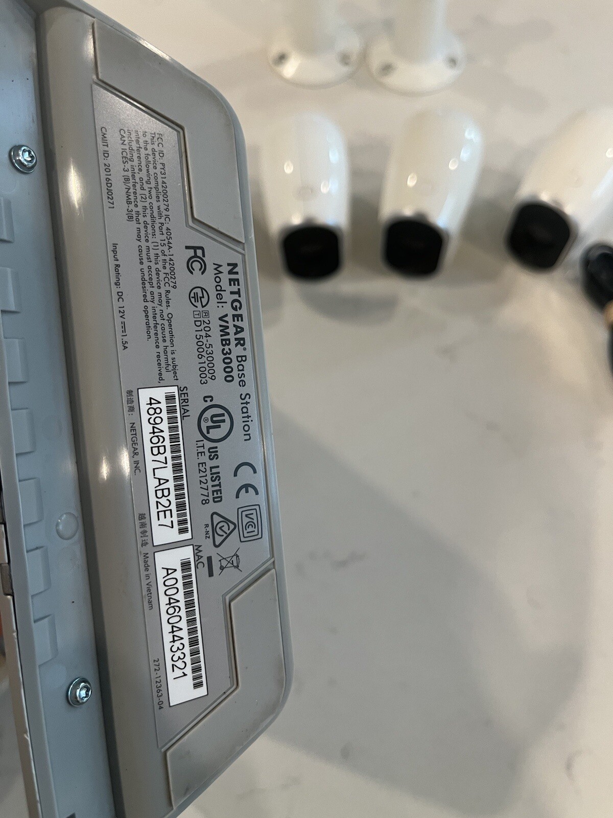 Arlo Netgear Hub Cloud VMB3000 & VMC3030 4 Cameras (no Battery Charger)