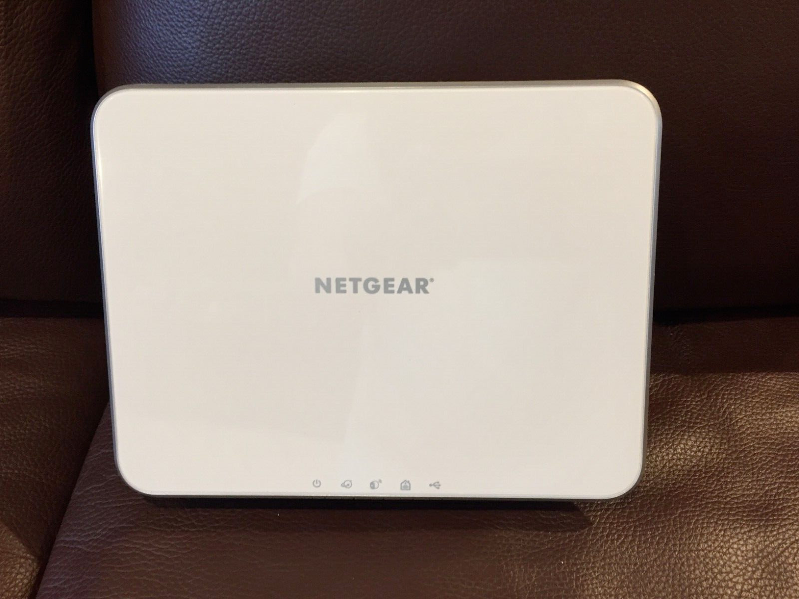 NETGEAR Arlo Security Camera BASE STATION VMB3000 Wireless WiFi Router Hub