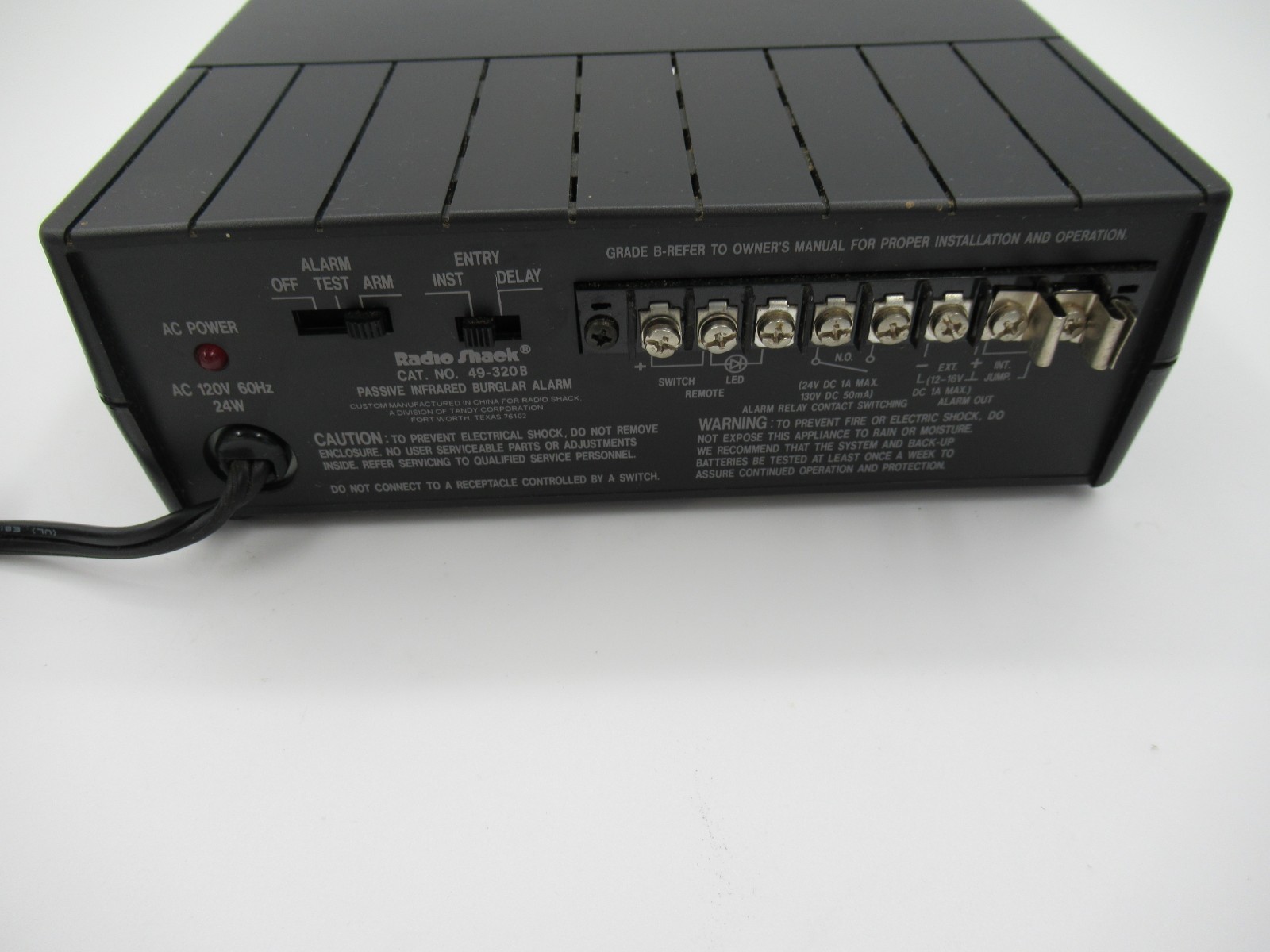 Radio Shack Passive Infrared Alarm Catalog No. 49-320B For Parts or Repair