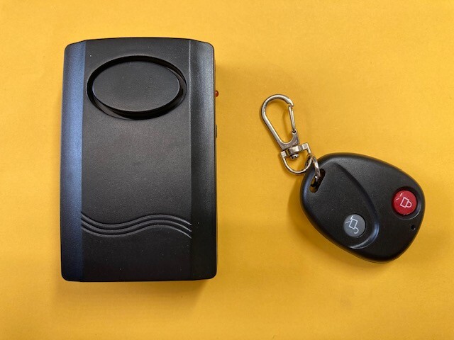 ANTI-THEFT KEYCHAIN REMOTE CONTROL VIBRATION & TONAL ALARM NEW IN BOX (SS2)