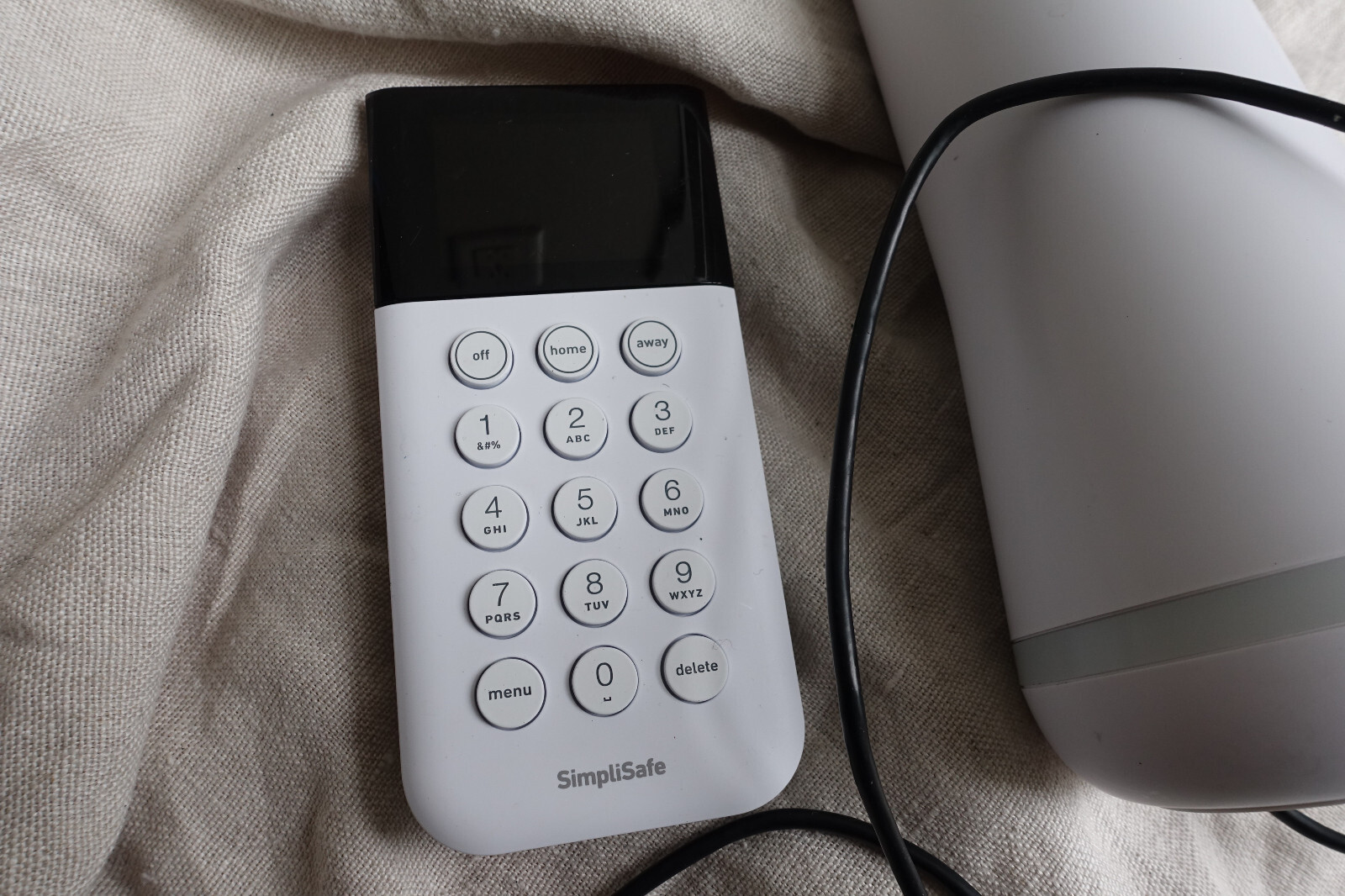 Simplisafe Home Security System Base Station SSBS3 & SSKP3 Keypad