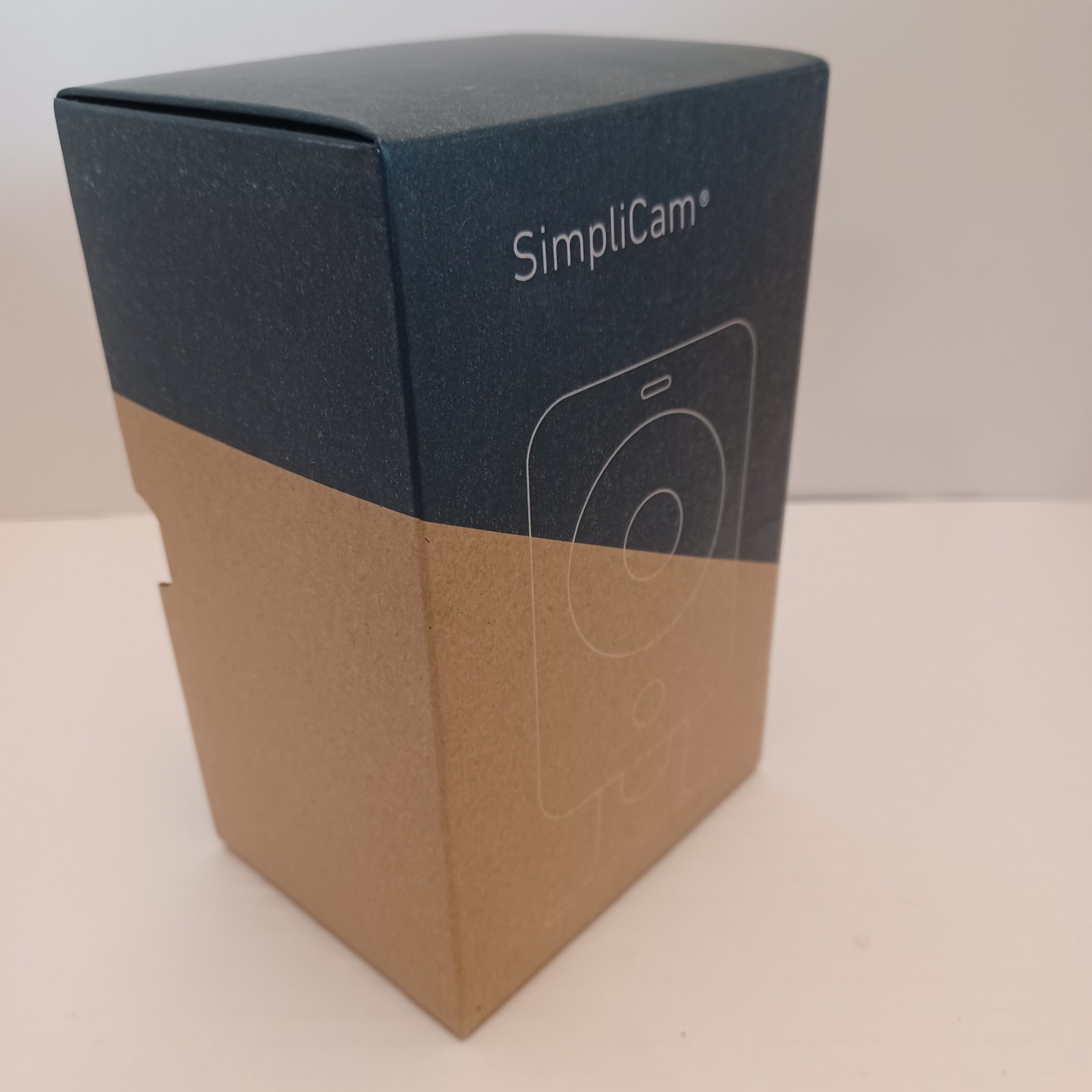 SimpliSafe SimpliCam WiFi HD Indoor Security Camera Model SSCM1 – NEW IN BOX