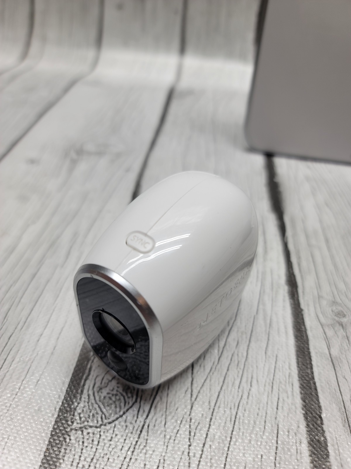 NETGEAR VMB3000 Arlo Camera Base station And 1 Camera VMC3030