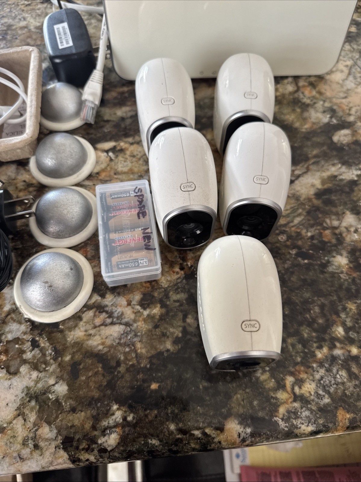 Arlo Smart Home Lot 5 Wireless HD Security Camera System Batteries chargers