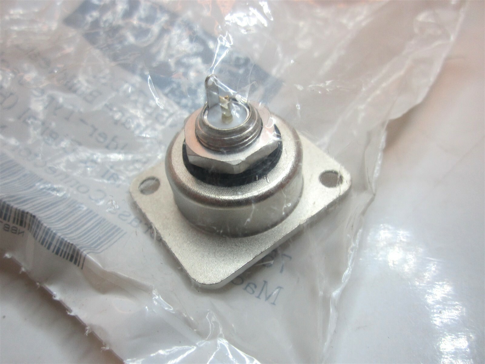 MCM (NBB75DSI) BNC D-Shape Bulkhead Isolated Solder Jack, 75ohm, Brass Connector