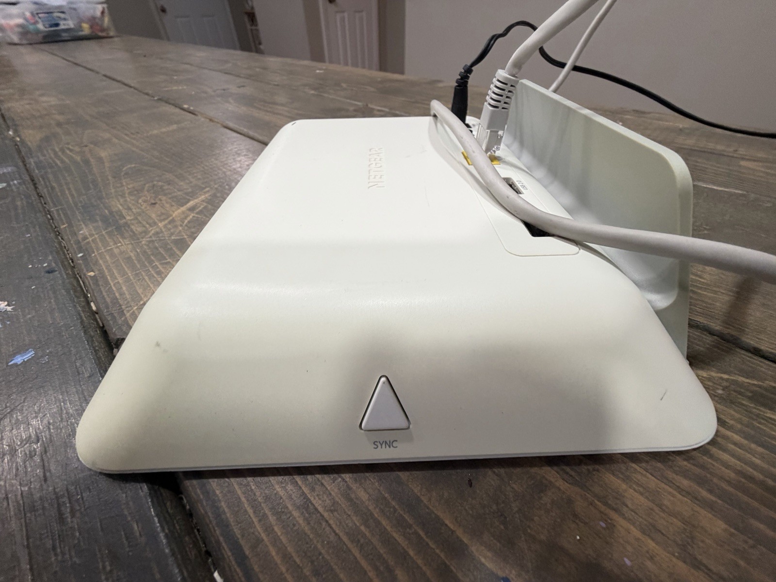 NETGEAR VMB3000 Arlo Base Station with Power Adapter And Ethernet Cable