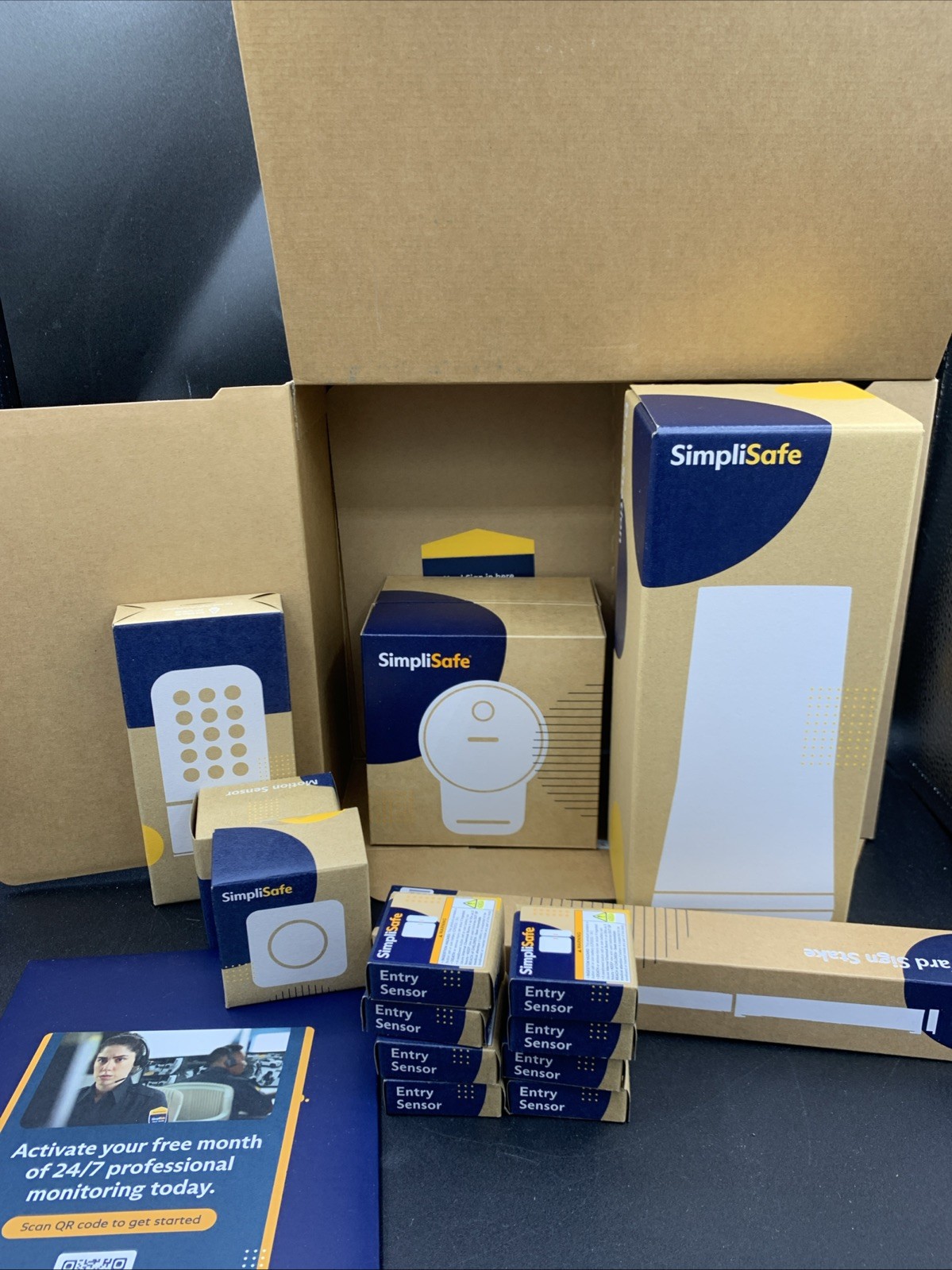 OPEN BOX – SimpliSafe 13-Piece Security System with 1 Outdoor Camera
