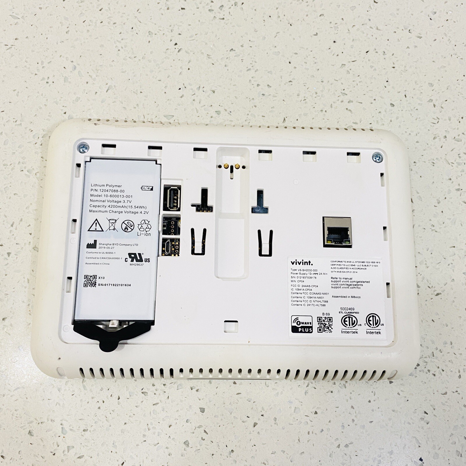 Vivint Smart Home Sky Control Panel Display Smart Hub VS-SH2000-000 Z Wave Plus