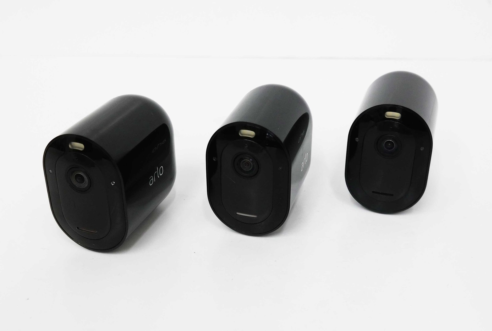 Arlo Pro 4 Spotlight Wireless Security Cameras VMC4350B 3-Pack – Black