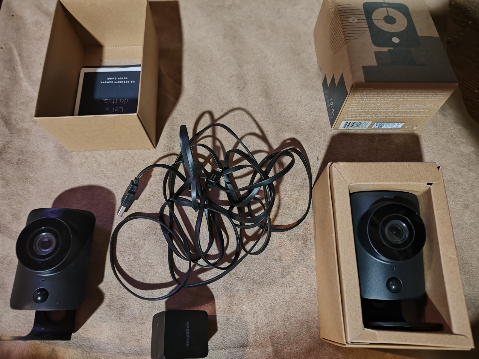 SimpliSafe Lot – 2 SimpliCam SSCM1 Cams Tested Working – And Some FREE SS Extras