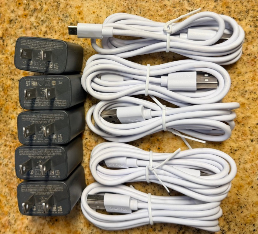 5X SimpliSafe Indoor Camera Wi-Fi HD Security Cameras & AC Power Adapter
