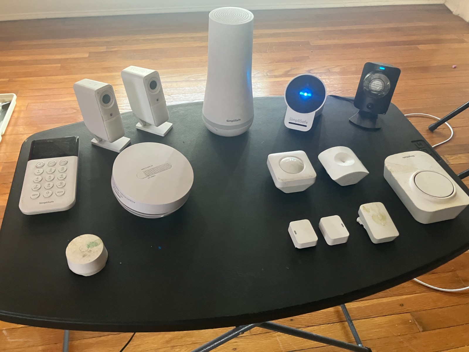 SimpliSafe Wireless Home Security Kit with Alexa and Google – 10 Piece