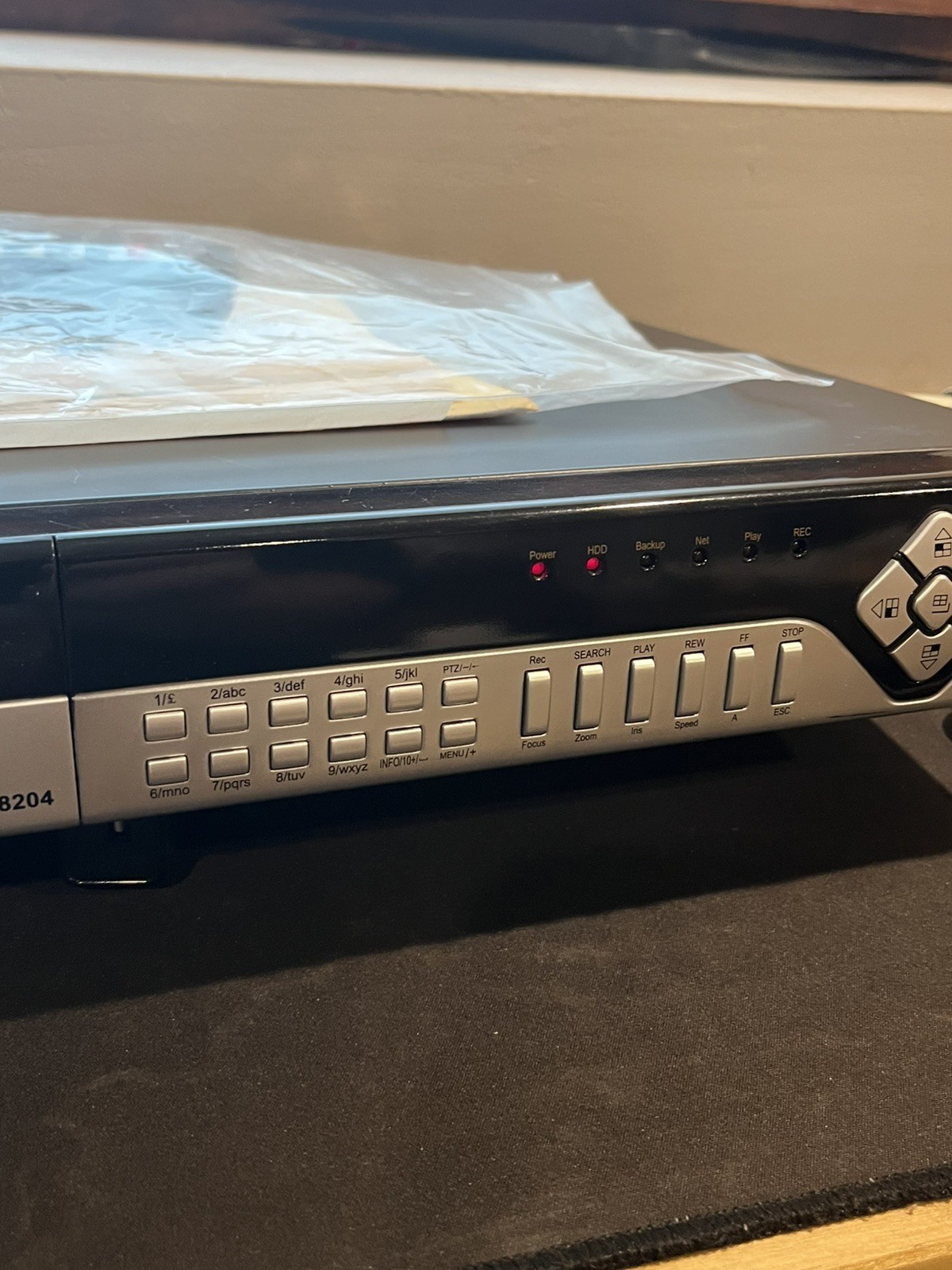 Digital QSDF8204 Video Security Recording System with Camera & Accessories