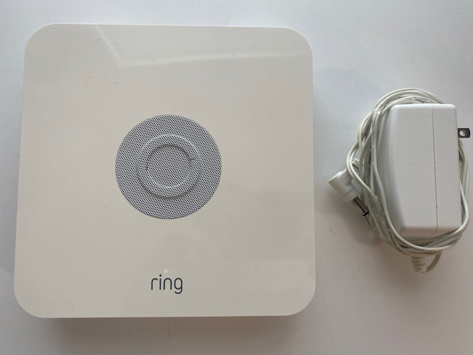 Ring Alarm Base Station (1st Gen) (4HB1S7-0EN0)