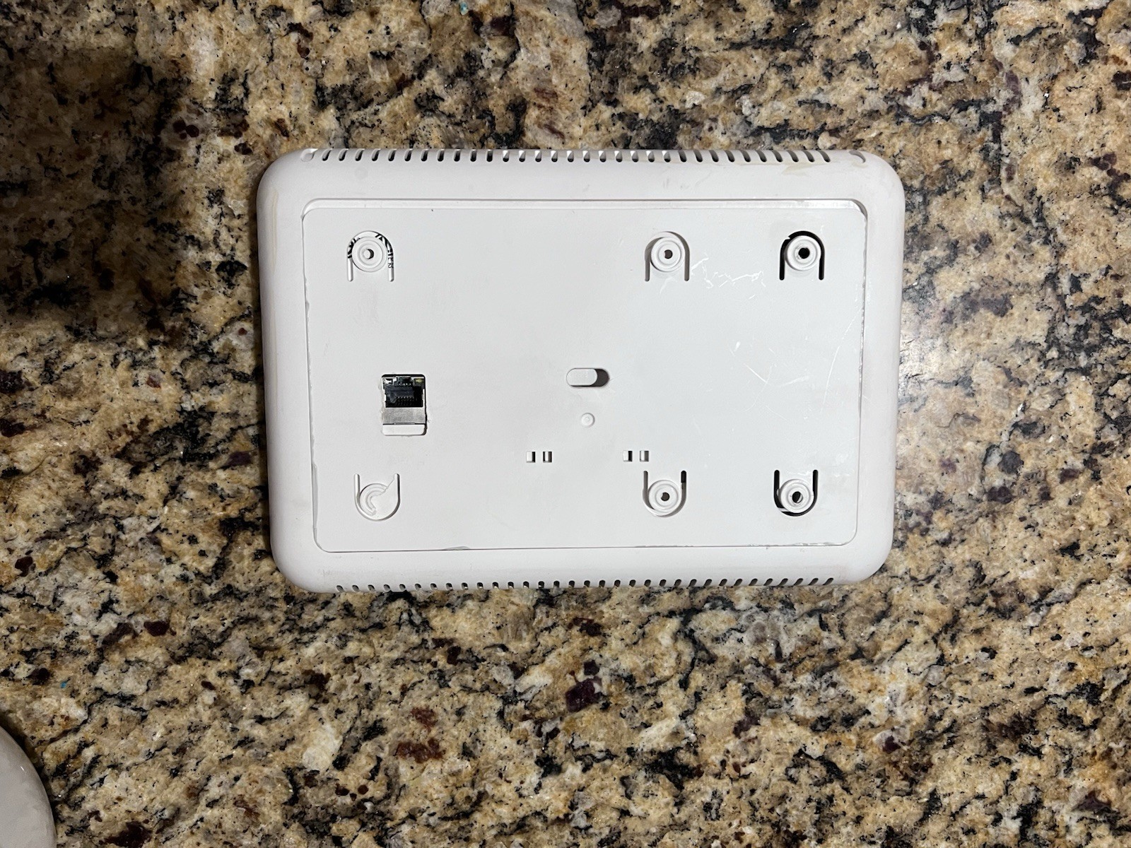 Vivint Smart Home Security – Smart Hub Panel Gen 2 & Doorbell Camera Pro Gen 1