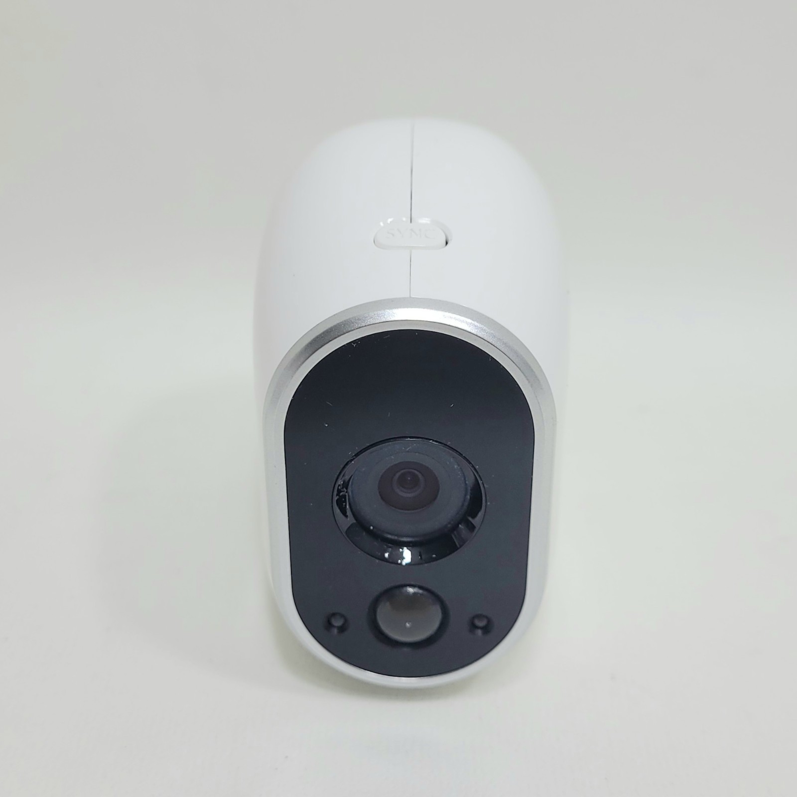 Netgear Arlo VMC3030 Add-On Camera with QuadPod New Batteries
