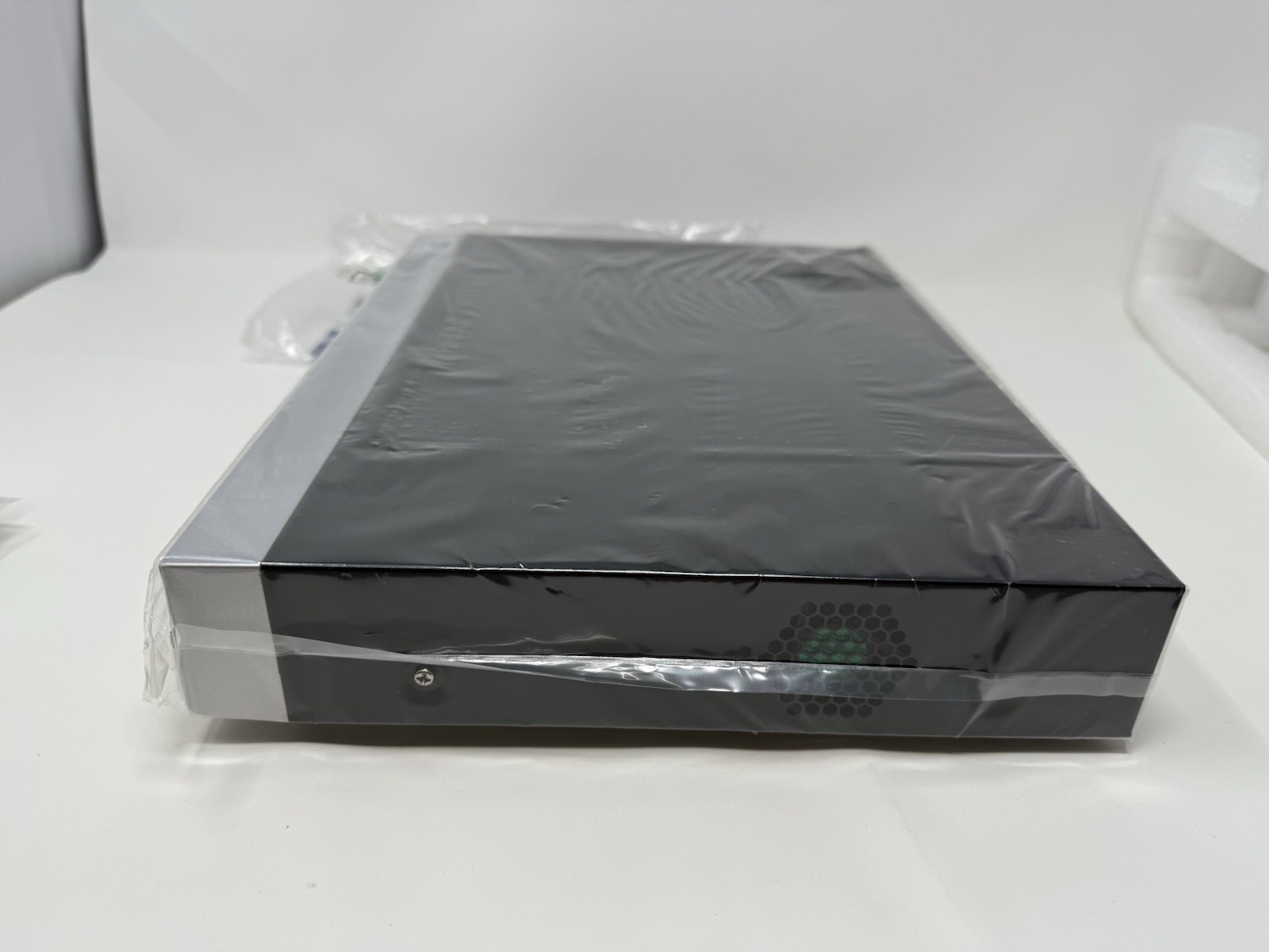 DV800-D 4 mp 16 channel 2K SUPER HD SECURITY CAMERA SYSETM