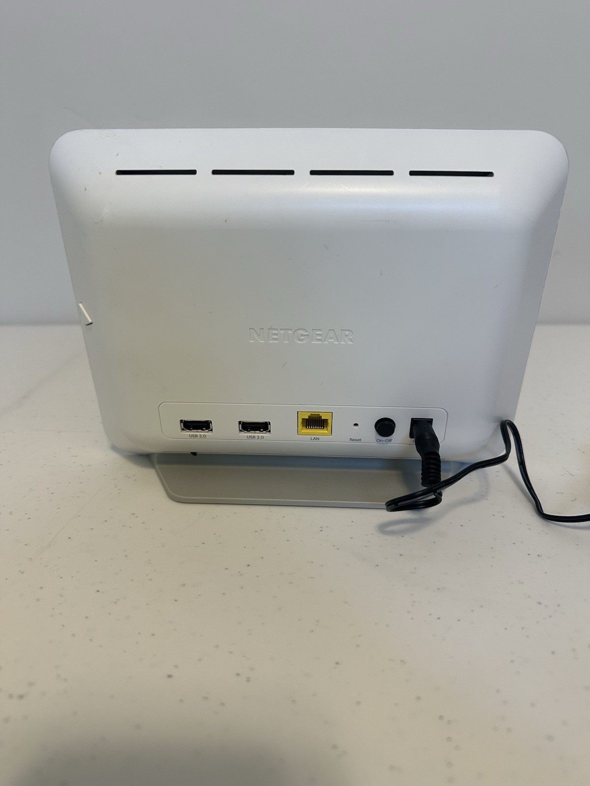NETGEAR VMB3000 Arlo Base Station with Power Adapter
