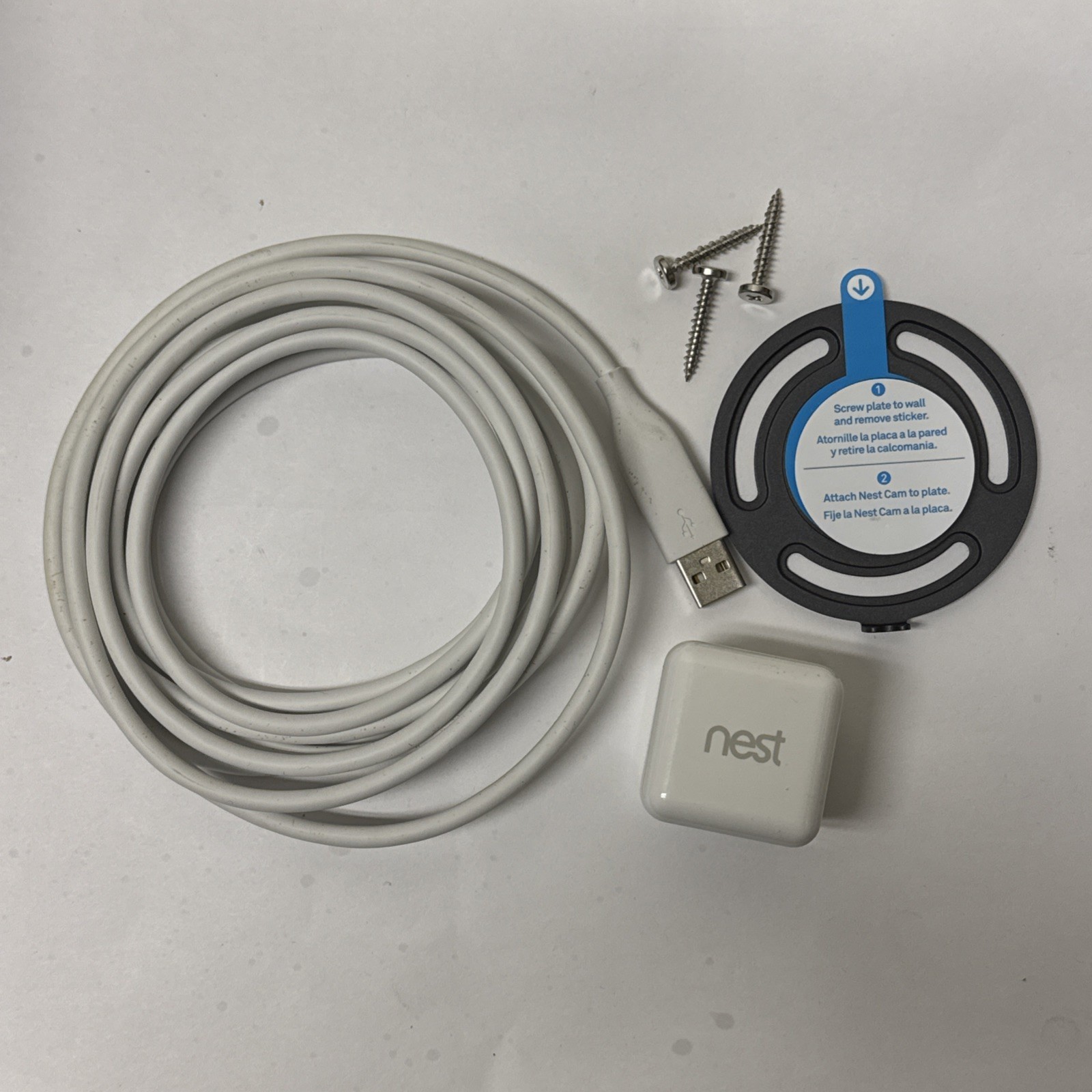 Google Nest Cam Indoor Security Plug-in Wi-Fi Camera NC1102ES A0005