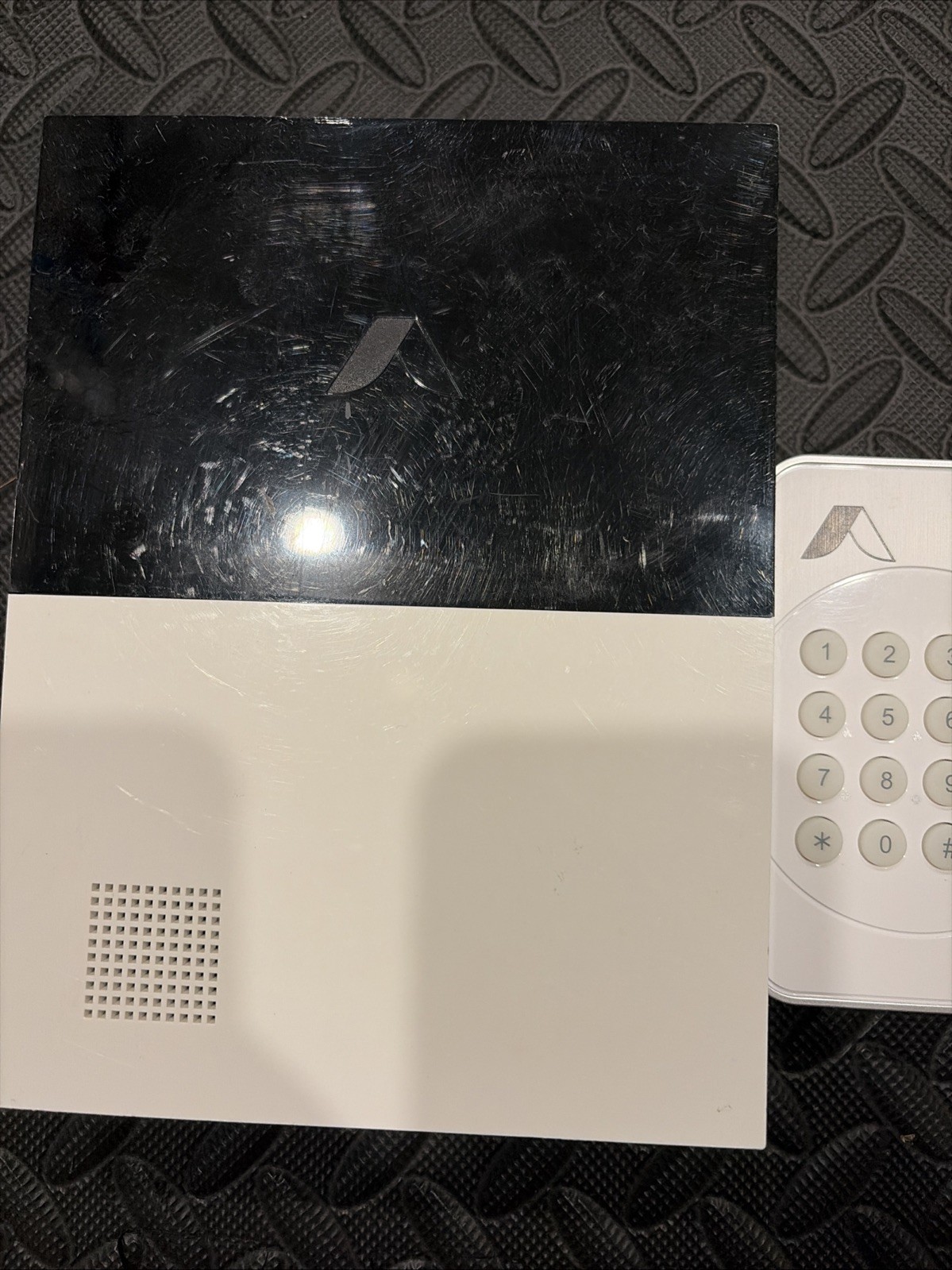 Abode Security Hub 104010/D & Wireless DIY Alarm Keyboard 104017/B Units Only