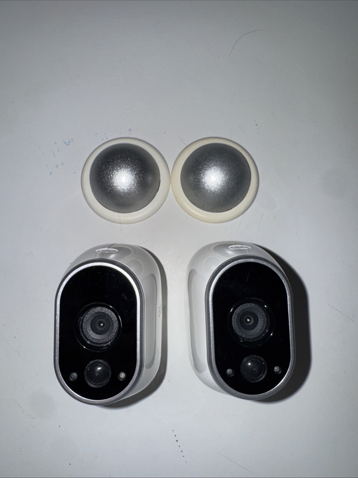 Arlo 1st Gen Wireless Security Camera System With Batteries 2Pc