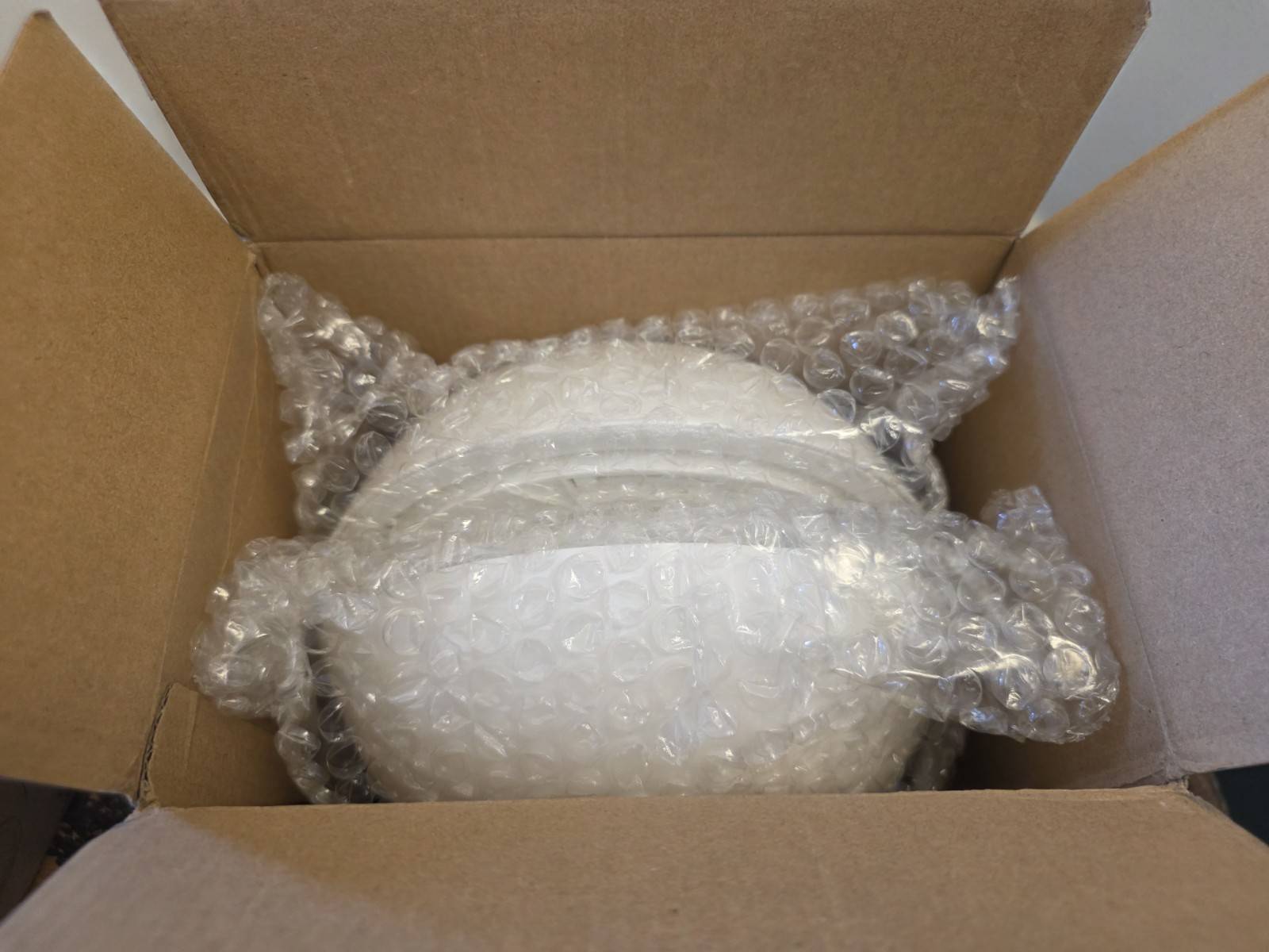 Mr Beams LED Motion Sensing Ceiling Light 300 Lumen 2-Pack White
