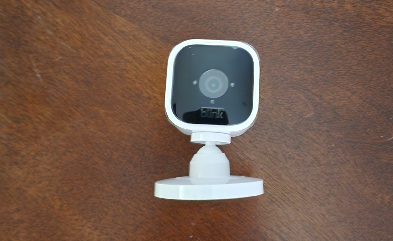 Blink Mini Indoor Plug-In HD Smart Security Camera White Alexa Power Adapter USB