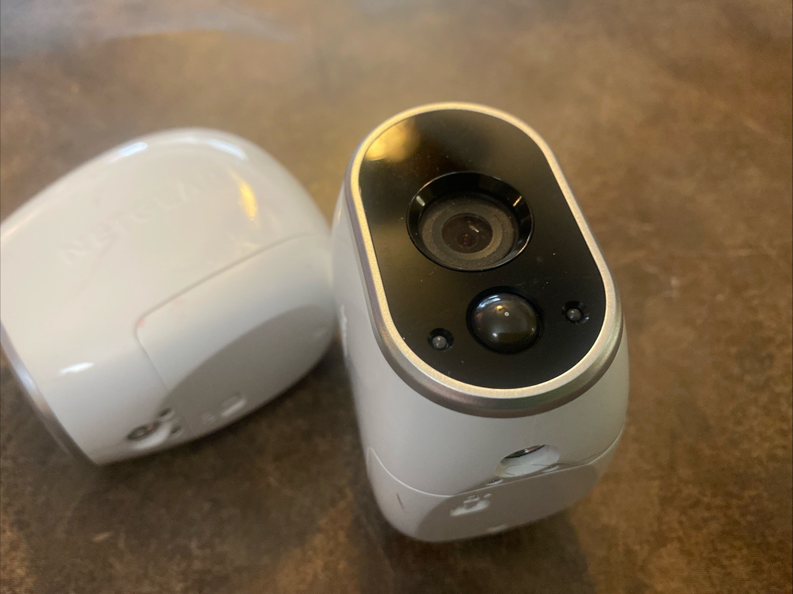 2X Arlo NETGEAR VMC3030 HD Security Cameras – No Mounts W Base