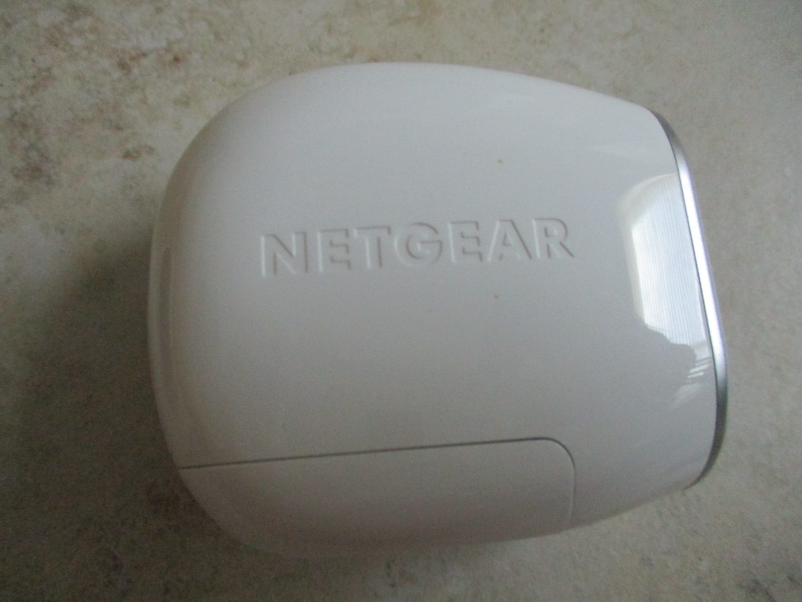 Netgear Arlo VMS3430 Security Camera System-base station and 1 cameras–VMC 3030